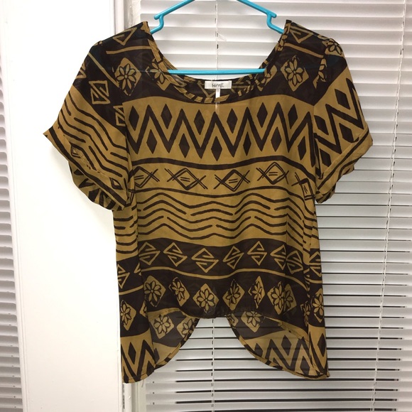 🖤Kirra Open Back Top - Picture 2 of 5